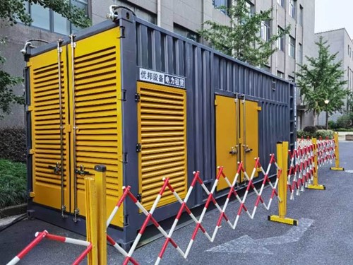 德江如何使用转速表检查发动机的转速？